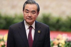 王毅同文莱外交主管部长艾瑞万通电话